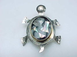 Vintage STERLING SILVER TURTLE BROOCH  with Genuine Abalone Shell &amp; Black Onyx - £37.92 GBP