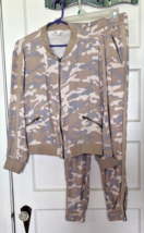 Cato Women’s Camouflage Bomber Jacket and Joggers Set Size XL - $411.94 MXN