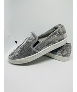 Crown &amp; Ivy Suzelle Gray Velvet Slip On Fashion Sneakers Women’s Size 10 - $383.16 MXN