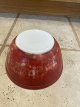 Vintage Pyrex Red 402 1-1/2 Quart Mixing Bowl- Rough - £16.16 GBP
