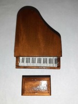 Dollhouse Miniature - Baby Grand Piano with Bench,  Brown - £11.81 GBP