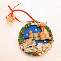 Danbury Mint Rudolph The Red nosed Reindeer Christmas Ornament 2002 wreath - $96.26 MXN