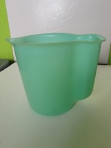 Vintage 1950s Tupperware Pitcher Container Jadeite Green Millionaire Line USA - £34.55 GBP