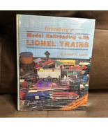 GREENBERGS MODEL RAILROADING WITH LIONEL TRAINS - $187.98 MXN