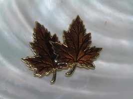 Vintage Brown Enamel &amp; Goldtone Double Maple Leaf Pendant – goldtone setting –  - £6.75 GBP