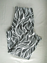 Talbots pants cropped Capri Petite 6 black white swirl print inseam 22&quot; - $17.59