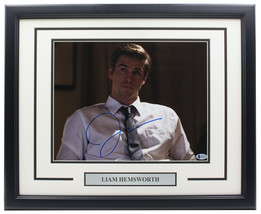Liam Hemsworth Signed Framed 11 x 14 Photo BAS - £136.53 GBP