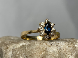 14K Yellow Gold Diamond Ring 2.32g Fine Jewelry Sz 5.75 Band Blue Stone Prong - £159.80 GBP