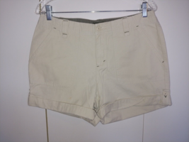 EDDIE BAUER VASHON FIT LADIES BEIGE SHORTS-8-100% COTTON-BARELY WORN-NICE - $11.29