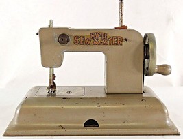 Vintage Toy KAYANEE Gold Sew Master Sewing Machine Berlin Germany US Zone  - £49.57 GBP