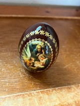 Vintage Brown Stained High Gloss Wood Egg w Religious Scene &amp; Gilt Accents –  - £8.88 GBP