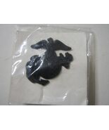 USMC SERVICE CAP INSIGNIA METAL NIP GI PACK DATED 1992 :KY22-5 - $13.71