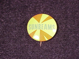 Vintage Sunbeams Pinback Button, made by the David C. Cook Publishing Co. - £5.19 GBP