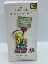 2006 Hallmark Keepsake Looney Tunes Twuthful Tweety Ornament Magic Lights Up! - £9.72 GBP