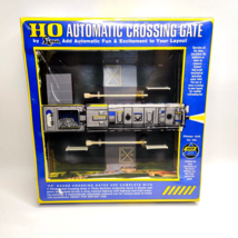 HO Lima Automatic Crossing Gate w/ RXR Signs &amp; Barrier Arms in Box - $27.95