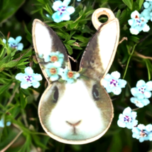 10 pcs White Brown Blue Flowers 12mm Bunny Rabbit Head Bead Drop Charms Pendants - £9.64 GBP