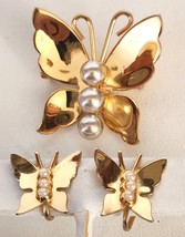 CORO Butterfly Brooch Pin and Screw Earrings Faux Pearls Gold Tone Vinta... - $34.99