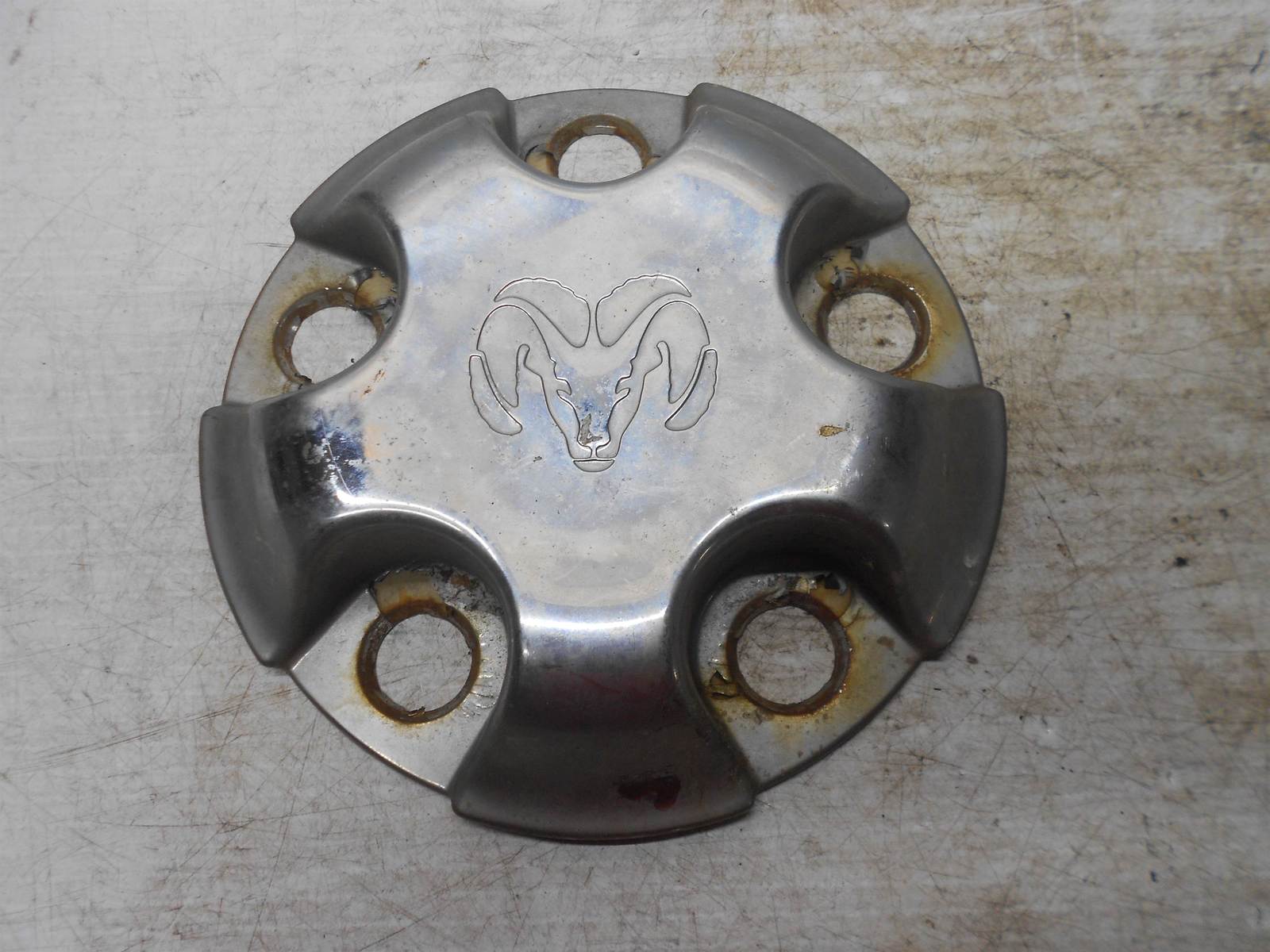 2002-2008 Dodge Ram 1500 Center Cap 2162 2215 OEM Chrome 52106536AC - $20.99