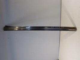1969 Plymouth Barracuda LH Door Glass Edge Trim OEM - $2,569.73 MXN