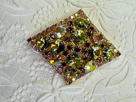 FABULOUS Vintage Juliana Style Domed Brooch in Beautiful Green and Ambar... - $1,770.79 MXN