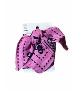 New Scünci XO Morgan Simianer Pink &amp; Black Scarf Bandana Print Hair Tie - $9.72 CAD