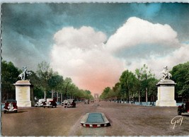 Avenue Des Champs Elysees Paris France Guy Postcard w/ Old Cars - £7.74 GBP