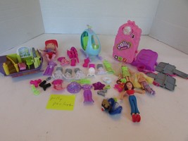 Lot of Polly Pockets outfits dolls accessories See Pics Incomplete - $13.42 CAD