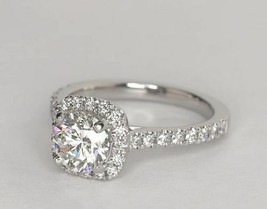 2.5CT Imitación Diamante 14K Bañado en Oro Blanco Halo Anillo de Compromiso - £88.71 GBP