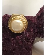 Signed Specialty House Gold Tone Faux Pearl Modernist Scarf Clip Pin - £11.79 GBP