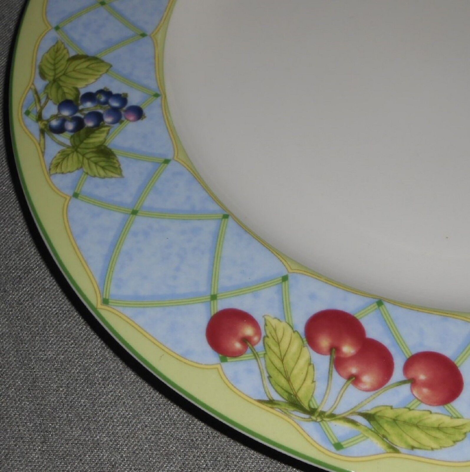 Set (4) Mikasa Optima FRUIT RAPTURE PATTERN Dinner Plates Item image 6