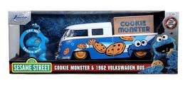 Jada Toys Sesame Street Talking Cookie Monster 1962 Volkswagen Bus 1:24 Scale - £24.80 GBP