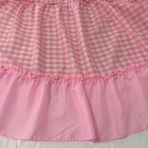 Distressed 1970s Pink Gingham Twin Bedspread Ruffled Farmhouse Cottagecore  - $321.42 MXN