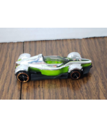 Hot Wheels 2011 Formula Street Chrome &amp; Green Race Car HW Track Stars Ma... - $75.07 MXN