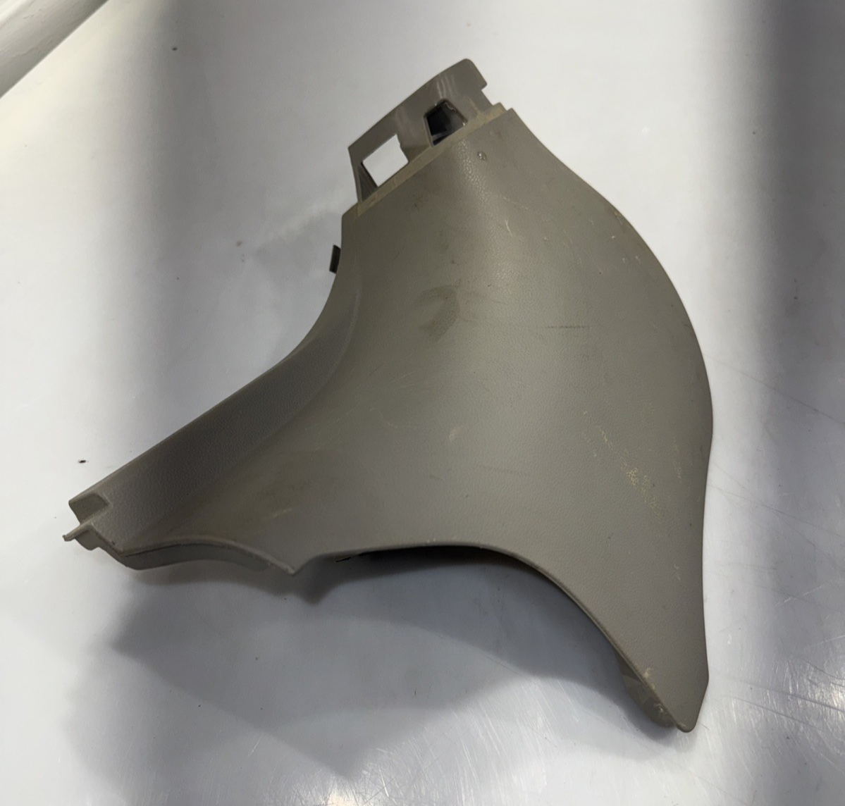 2009 HONDA PILOT RIGHT FRONT KICK PANEL GRAY P/N 83111-SZA-50 GENUINE OEM USED Item image 2
