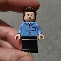 Seinfeld LEGO Ideas Minifigure 21328 Jerry Seinfeld RETIRED HTF  - $15.08