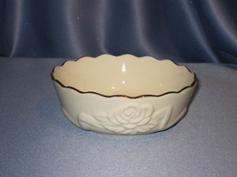 Rose Blossom Bowl with 24K Trim by Lenox (Small). - £10.98 GBP