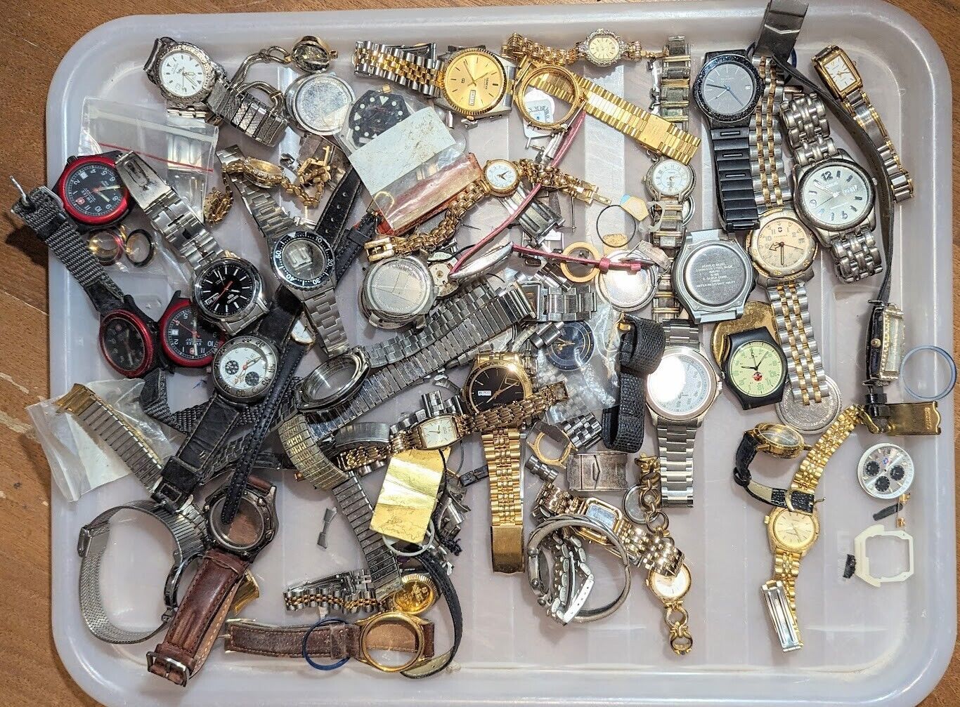 Lot of Watches & Parts Seiko Citizen Pulsar Victorinox Wenger FOR PARTS ONLY - $148.50