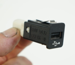 OEM bmw x5 535i 640i 528i x3 usb input charge power port plug outlet 9237656 - $25.87