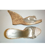 SAHARA GOLD METALIC 4.5 INCH WEDGE 8.5 M WORN A FEW TIMES CUTE - £16.63 GBP