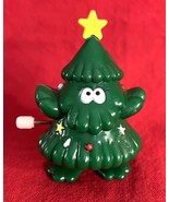 Vintage Plastic Wind-up Christmas Tree Ramp Walker Russ Berrie &amp; Co - $128.44 MXN