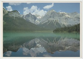 Emerald Lake Canada Vintage Postcard Posted 1989? - £3.26 GBP