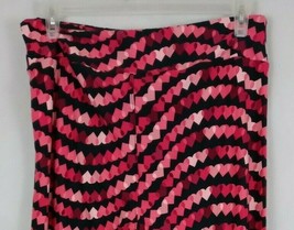 New LuLaRoe Tall &amp; Curvy 2 Leggings Black With Red &amp; Pink Hearts Design - $15.51