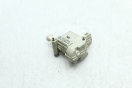 2006-2009 VOLKSWAGEN RABBIT REAR FUEL DOOR GAS LID OPEN ACTUATOR MOTOR H1730 image 2