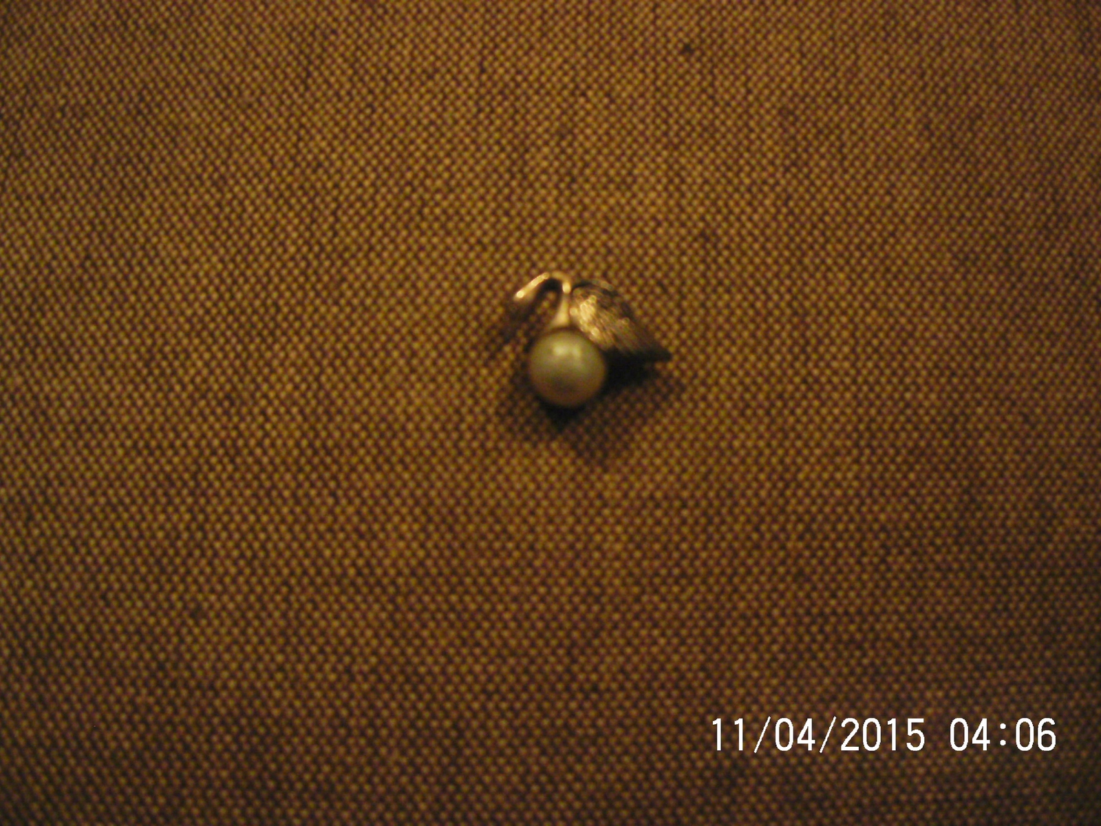 Swan with Pearl Lapel Pin - $2.00