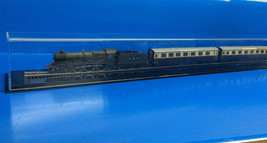 Train Display case HO scale 39&quot; long with black acrylic base UV Filtering - $1,308.55 MXN