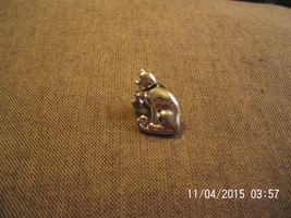 KC Silver Tone Cat Pin , Dangling Blue Charm on Collar  - £3.98 GBP