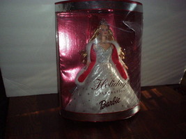 2001 Mattel Holiday Celebration Barbie In Sparkling White Gown, Fur Cape, Crown - £11.98 GBP