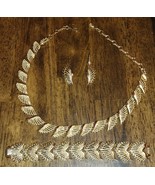 Angel Wing Gold Tone Costume Necklace Bracelet &amp; Earrings Beautiful Vint... - £27.71 GBP