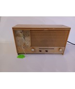 Vintage Zenith AM/FM Clock Radio Model A-462W non working - $29.70