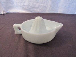 Vtg Sunkist Orange Juice Milk Glass Juicer or Reamer - £15.73 GBP